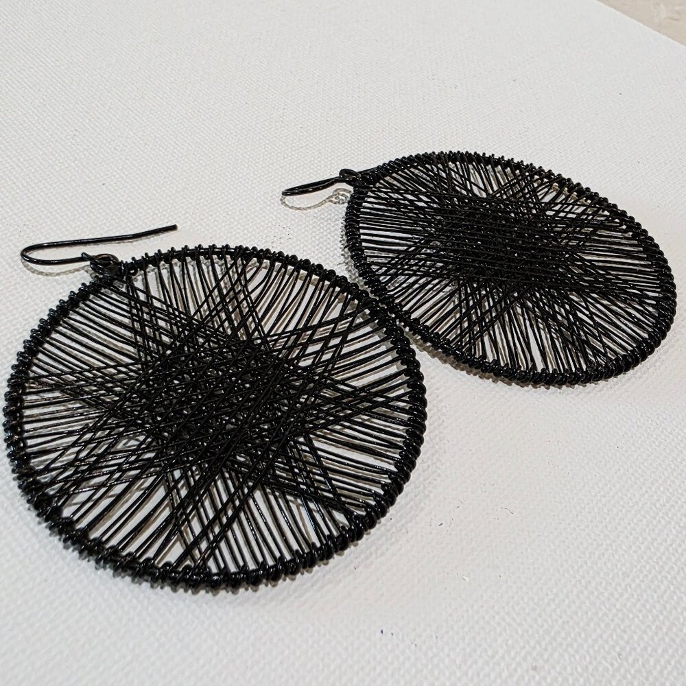 Black Round Woven Star Black Wire Dangle Hoop Pierced French Hook Earrings - Picture 4 of 9